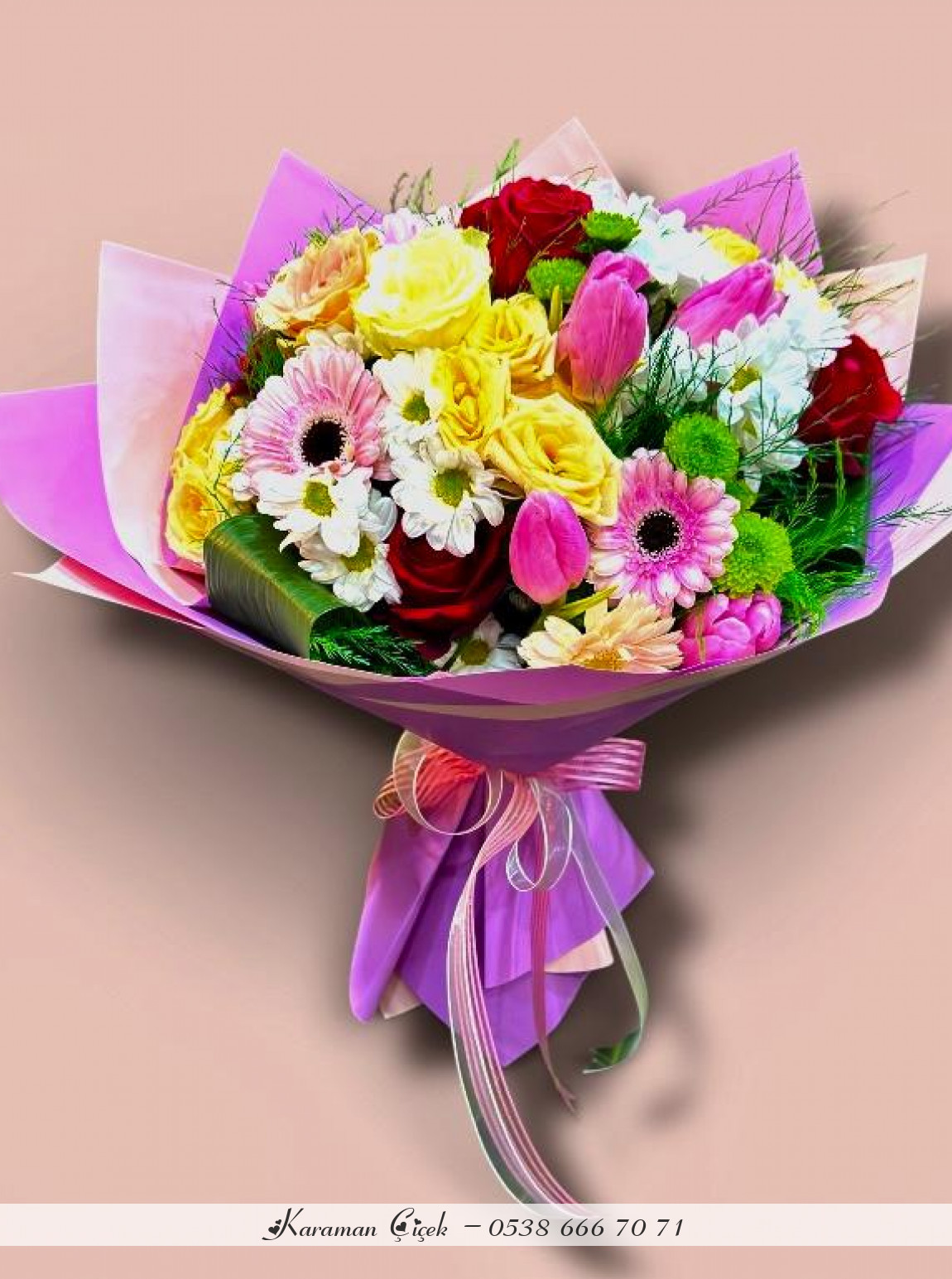 Renklerin Dansı: Karışık Gül Ve Gerbera Buketi