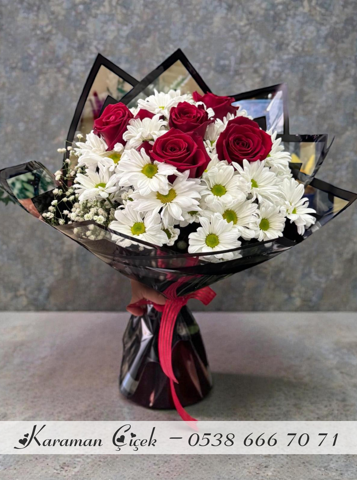 Siyah İnci Serisi: Kırmızı Gül Ve Papatya