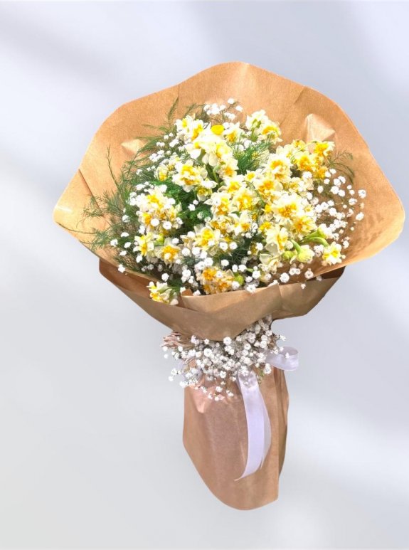 Baharın Müjdecisi: Kokulu Nergis Buketi