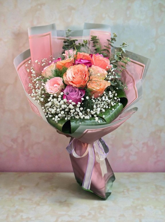 Şeftali Esintisi: Özel Seri Gül Aranjmanı